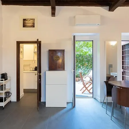 Apartment The Melograno Rom